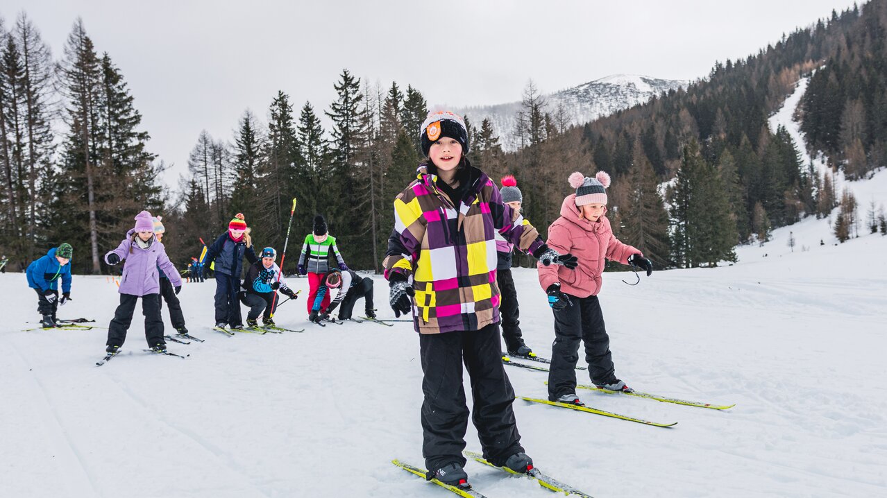 Skianfänger fahren  | © SkiAustria OOE