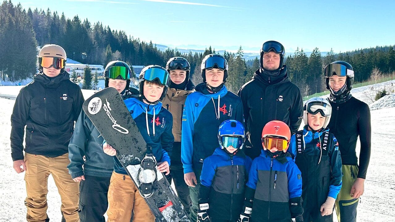 Snowboardgruppe am Hochficht | © SkiAustria OOE